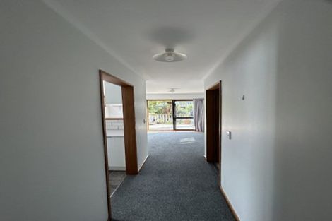 Photo of property in 24 Tanera Crescent, Brooklyn, Wellington, 6021