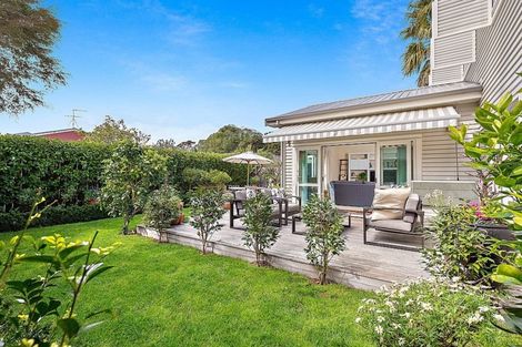 Photo of property in 18 Kensington Drive, Orewa, 0931