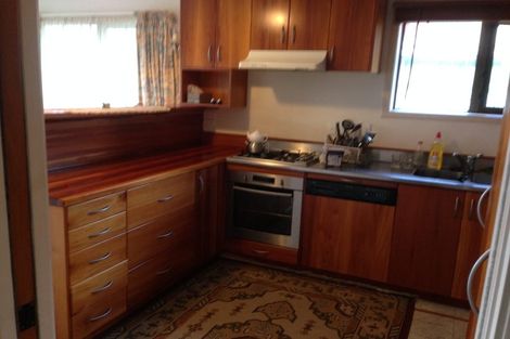 Photo of property in 3 Tanera Crescent, Brooklyn, Wellington, 6021