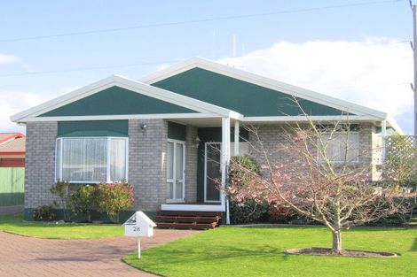 Photo of property in 28 Balmacewen Place, Mount Maunganui, 3116
