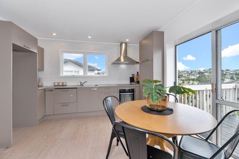 Photo of property in 3/47 East Coast Road, Milford, Auckland, 0620