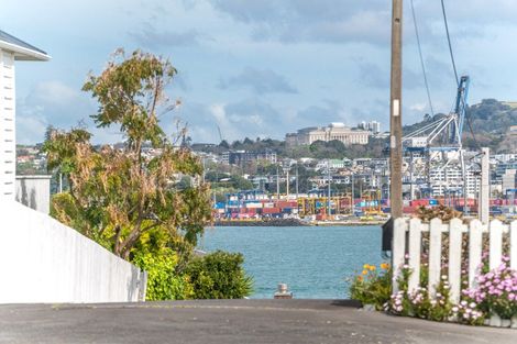 Photo of property in 2/27 Calliope Road, Devonport, Auckland, 0624