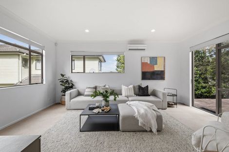 Photo of property in 1/122 Manuka Road, Bayview, Auckland, 0629