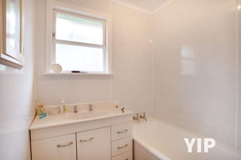 Photo of property in 1 Turville Crescent, Newlands, Wellington, 6037