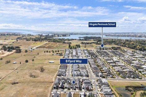 Photo of property in 8 Fjord Way, Karaka, Papakura, 2113