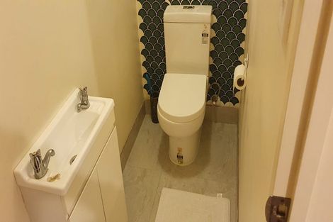 Photo of property in 26c Sunnyfield Crescent, Glenfield, Auckland, 0629