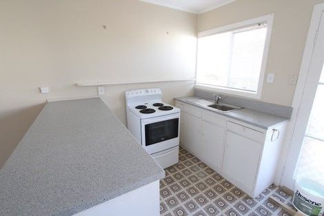 Photo of property in 2/29 Nikau Street, New Lynn, Auckland, 0600