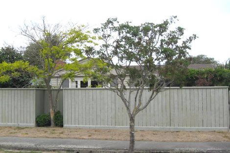 Photo of property in 196 Knowles Street, St Albans, Christchurch, 8052