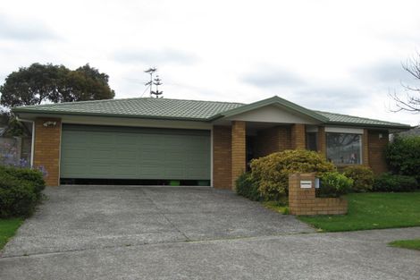 Photo of property in 19 Norwalk Crescent, Mangere, Auckland, 2022
