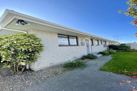 Photo of property in 8 Steadman Road, Broomfield, Christchurch, 8042