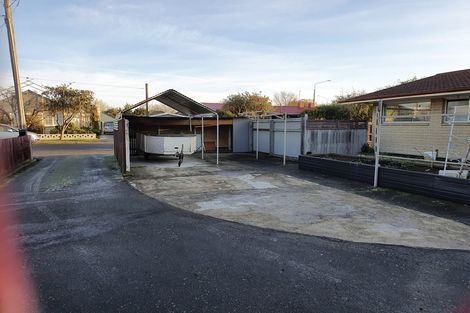 Photo of property in 77 Memorial Avenue, Ilam, Christchurch, 8053