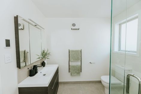 Photo of property in 33 Gear Road, Te Horo, Otaki, 5582