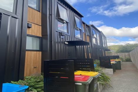 Photo of property in 22 Fitzherbert Road East, Aokautere, Palmerston North, 4471