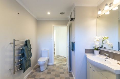 Photo of property in 283a Mangorei Road, Merrilands, New Plymouth, 4312