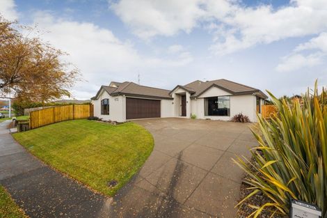 Photo of property in 172 Pacific Drive, Fitzherbert, Palmerston North, 4410