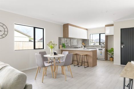 Photo of property in 137u2 Avalon Drive, Nawton, Hamilton, 3200