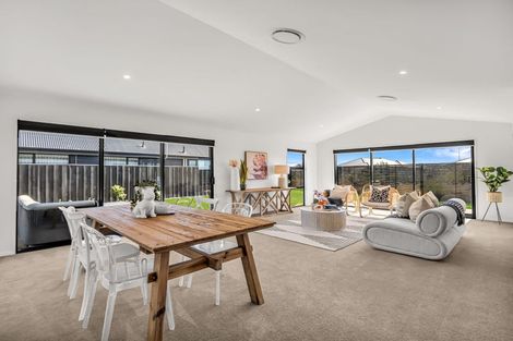 Photo of property in 17 Angus Place, Rangiora, 7400