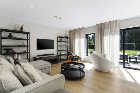 Photo of property in 28 Orchard Road, Greytown, 5712