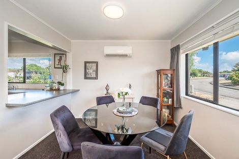Photo of property in 10a Pohutukawa Crescent, Raumati Beach, Paraparaumu, 5032