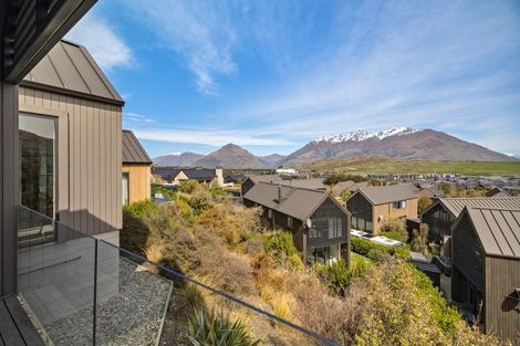 Photo of property in 17 Falconer Rise, Jacks Point, Queenstown, 9371