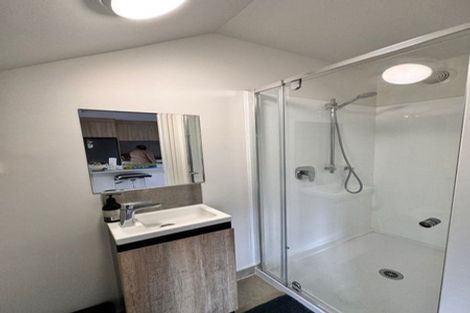 Photo of property in 11d Regency Place, Sunnynook, Auckland, 0632