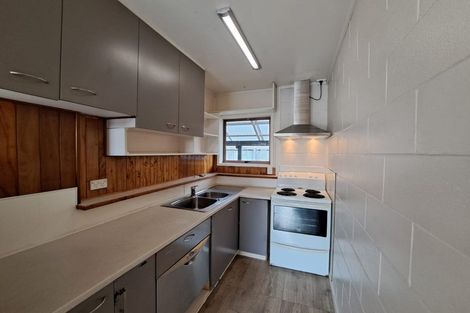 Photo of property in 85c Stottholm Road, Titirangi, Auckland, 0604