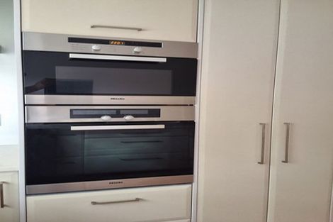 Photo of property in 53 Golfland Drive, Golflands, Auckland, 2013
