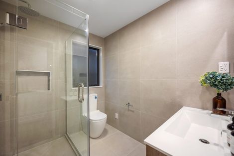 Photo of property in 3c Margaret Place, Milford, Auckland, 0620