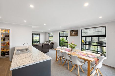 Photo of property in 881a Whangaparaoa Road, Manly, 0930