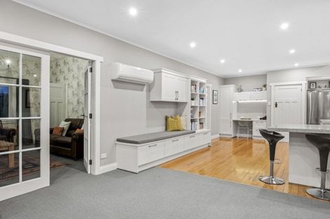 Photo of property in 370 Bay View Road, Saint Clair, Dunedin, 9012