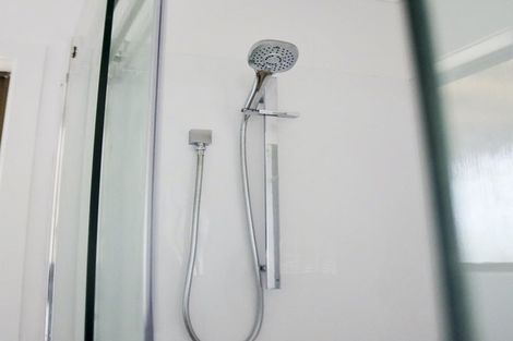 Photo of property in 17 Lemnos Place, Titirangi, Auckland, 0604