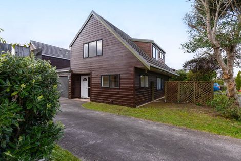 Photo of property in 6 Furlong Crescent, Churton Park, Wellington, 6037