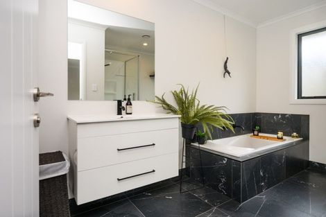 Photo of property in 6 Ngaio Street, West End, Palmerston North, 4412