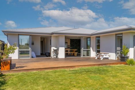 Photo of property in 31 Te Hurunui Drive, Pegasus, 7612