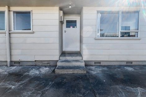 Photo of property in 11 Colonial Place, Kelvin Grove, Palmerston North, 4414