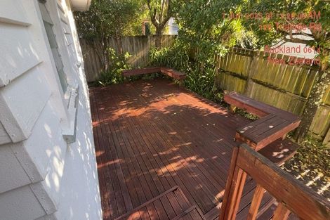 Photo of property in 1/128 Triangle Road, Massey, Auckland, 0614