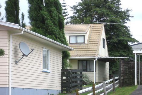 Photo of property in 2/13 O'donn Avenue, Beach Haven, Auckland, 0626