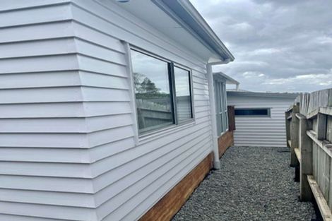 Photo of property in 43 Renata Crescent, Te Atatu Peninsula, Auckland, 0610