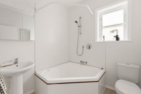 Photo of property in 40 Karamu Street, Ngaio, Wellington, 6035
