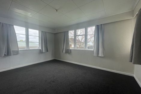 Photo of property in 10 Igloo Place, Red Hill, Papakura, 2110