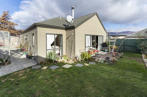 Photo of property in 8f Mckellar Court, Cromwell, 9310
