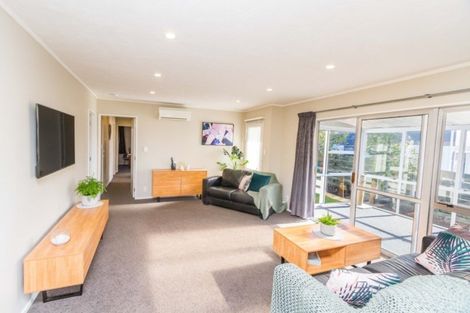 Photo of property in 33 Thimble Lane, Whitby, Porirua, 5024