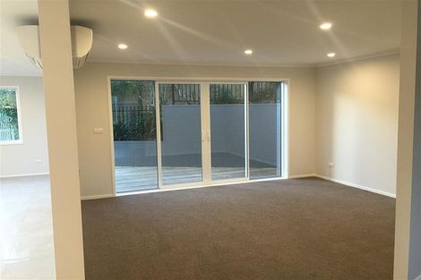 Photo of property in 3a Stitchbird Close, Murrays Bay, Auckland, 0630