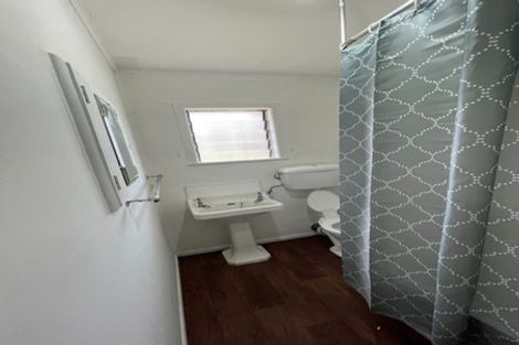 Photo of property in 10 Churchill Avenue, Manurewa, Auckland, 2102