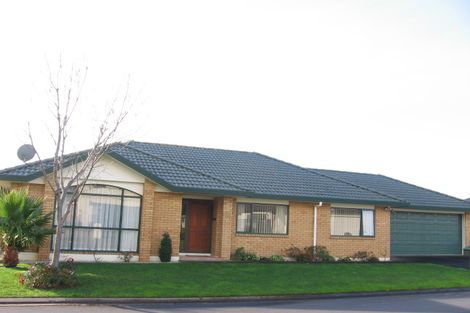 Photo of property in 5 Naul Place, East Tamaki Heights, Auckland, 2016