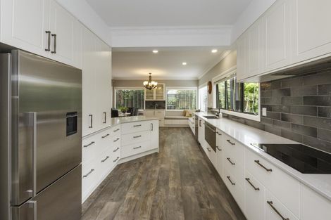 Photo of property in 12 Innes Place, Roslyn, Palmerston North, 4414