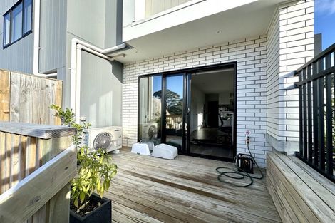 Photo of property in 3 Morihana Close, Glen Eden, 0602