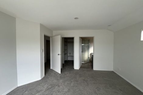 Photo of property in 4 Provence Esplanade, Te Atatu Peninsula, Auckland, 0610