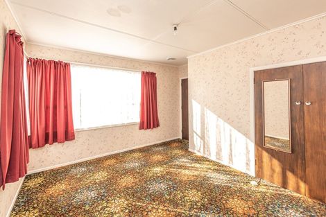 Photo of property in 30 Miro Street, Castlecliff, Whanganui, 4501