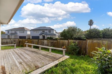 Photo of property in 81a Meadowland Drive, Somerville, Auckland, 2014